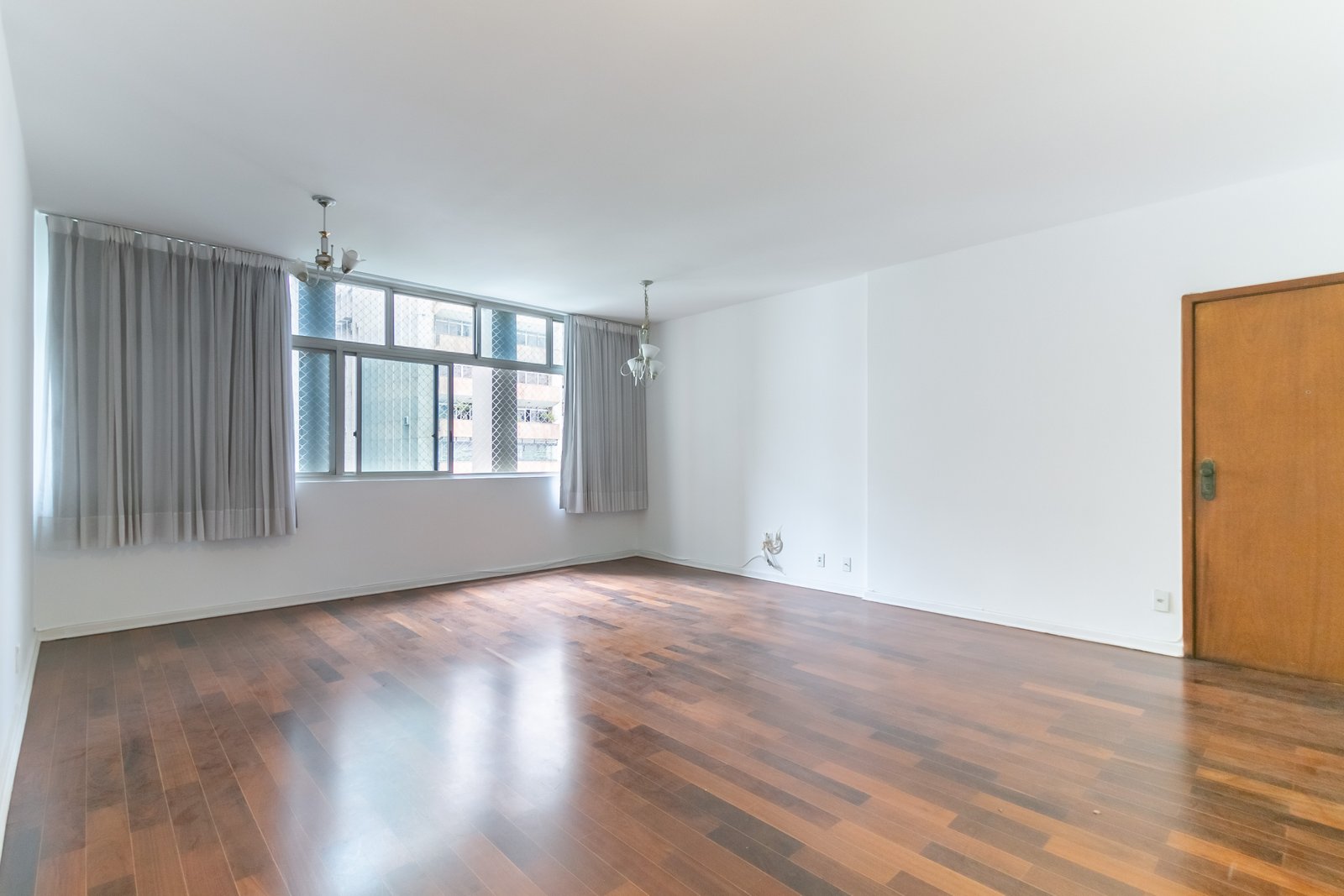 Apartment in Jardins with 106 m² | 2 Bedrooms (1 Suite) and Deeded Parking Space, R$ 1,250,000.00