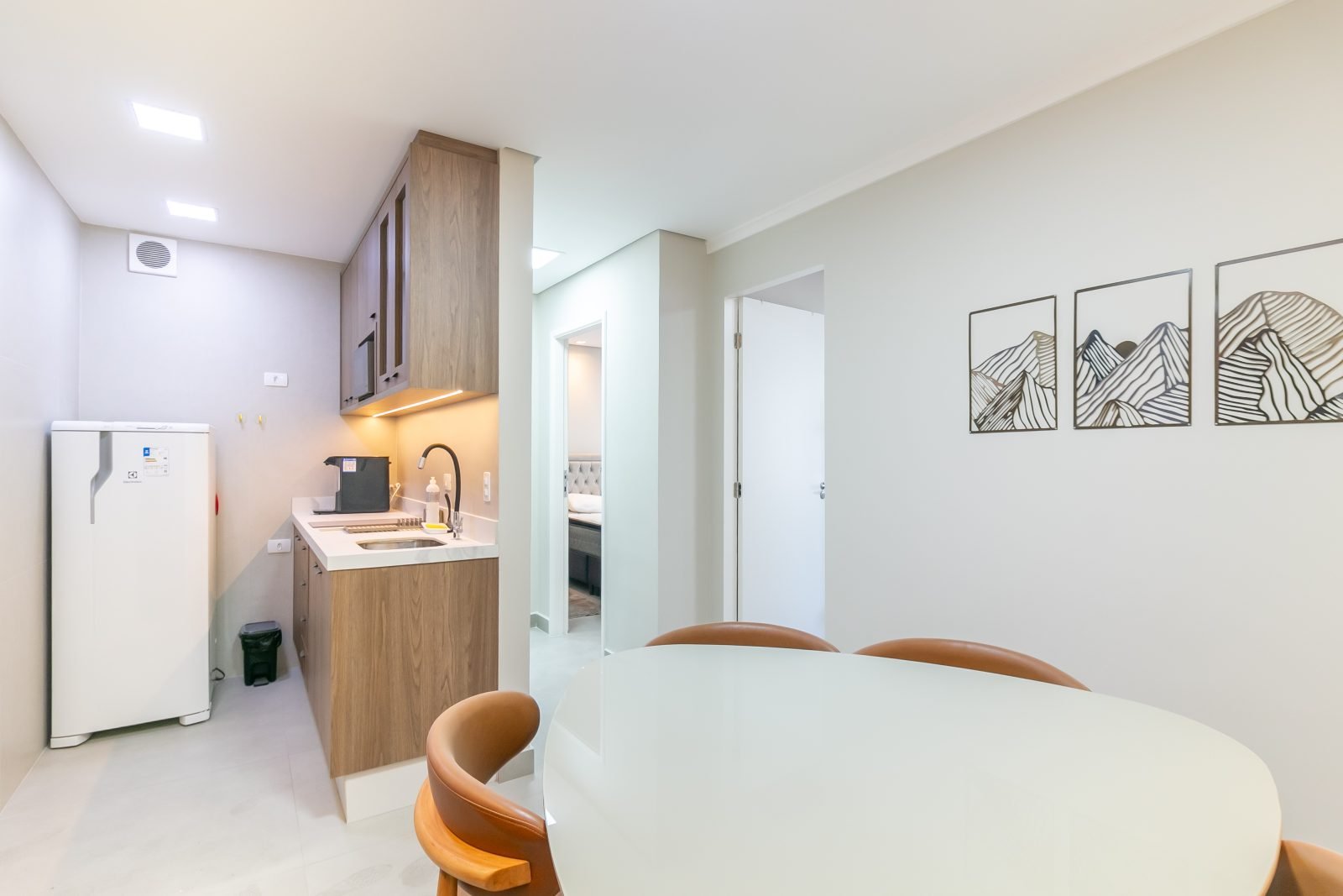Apartamento Mobiliado no Jardim Paulista, 40 m², 2 Quartos, Piscina e Ótima Localização
