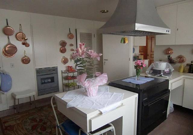 Foto 31 de 🏡 High-Standard Apartment in Jardins – Alameda Campinas, R$ 10,500,000.00