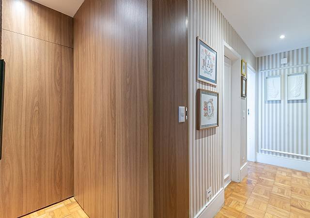 Foto 8 de Apartamento Espaçoso de 200m² à Venda no Jardim Paulista – 3 Dorms e Suíte, R$ 2.890.000,00