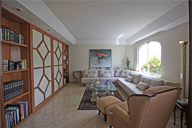 Foto 16 de Apartment for sale in Jardins with 276 m², 4 bedrooms, 2 suites, 3 parking spaces, R$ 3,155,000.00