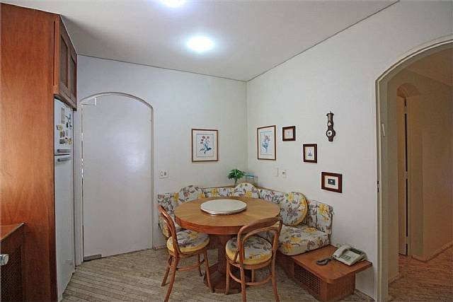 Foto 15 de Apartment for sale in Jardins with 276 m², 4 bedrooms, 2 suites, 3 parking spaces, R$ 3,155,000.00