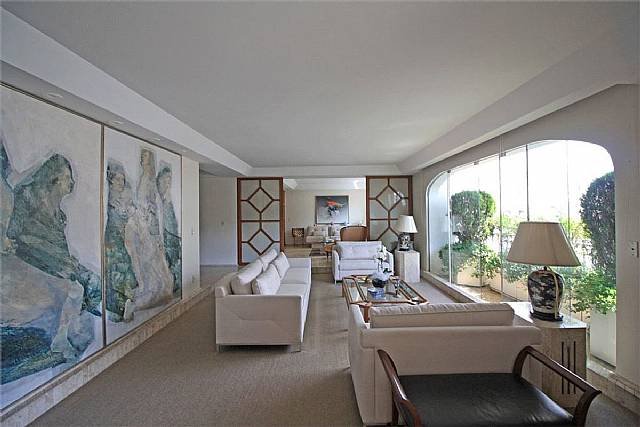 Foto 14 de Apartment for sale in Jardins with 276 m², 4 bedrooms, 2 suites, 3 parking spaces, R$ 3,155,000.00