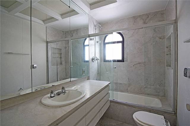 Foto 11 de Apartment for sale in Jardins with 276 m², 4 bedrooms, 2 suites, 3 parking spaces, R$ 3,155,000.00