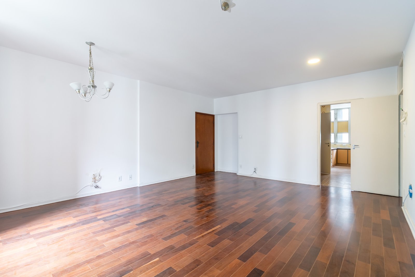 Foto 6 de Apartment in Jardins with 106 m² | 2 Bedrooms (1 Suite) and Deeded Parking Space, R$ 1,250,000.00