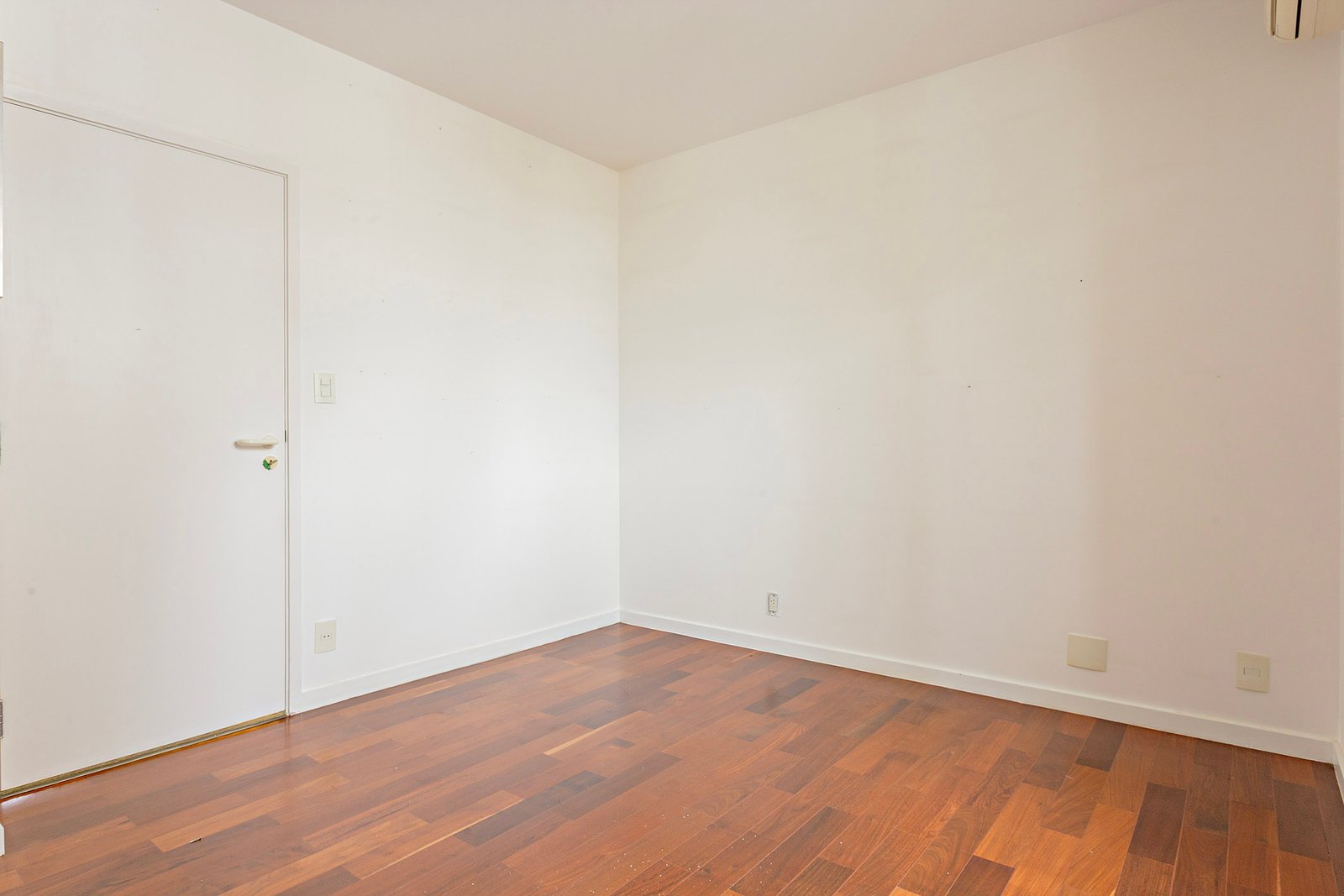 Foto 14 de Apartamento Duplex de 185 m² na Região da Paulista, 3 Dormitórios, 2 Vagas