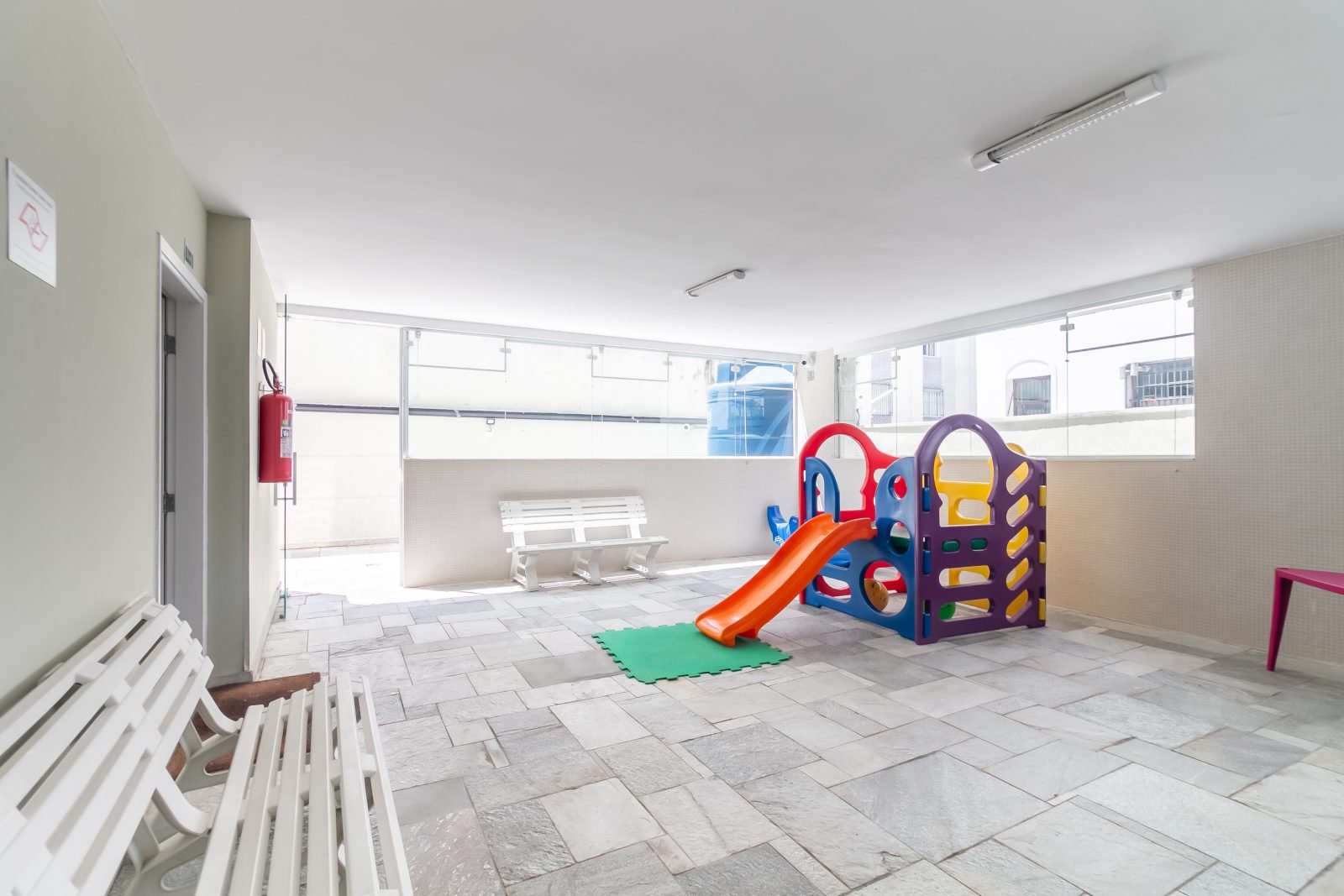Foto 35 de Apartamento 100 m² Mobiliado no Jardins, 2 Dorms, 1 Suíte, Vista Livre e 1 Vaga